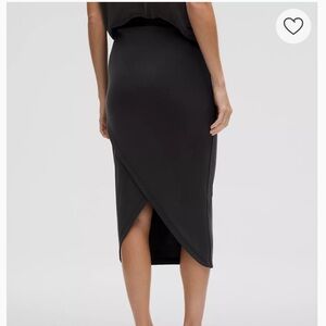 Lululemon Athletica Merino Midi Skirt *RARE*